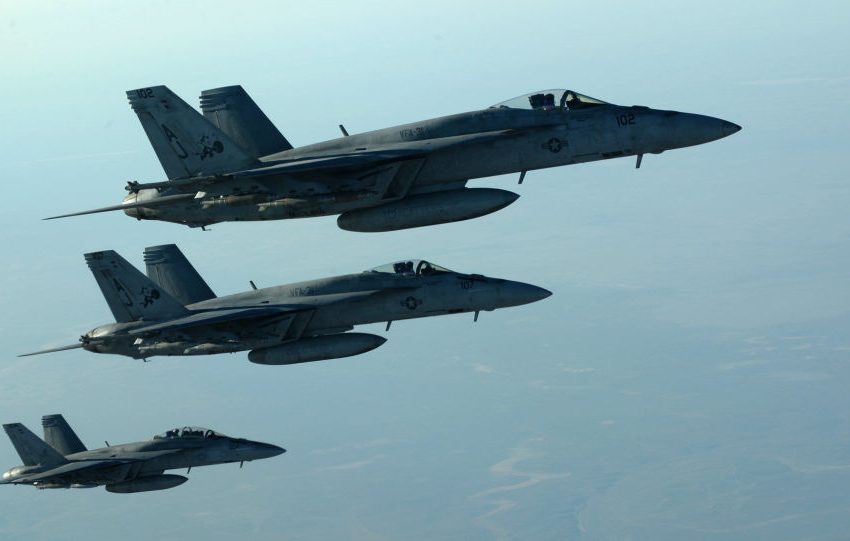  Coalition warplanes kill IS militants, destroy hideout in Anbar