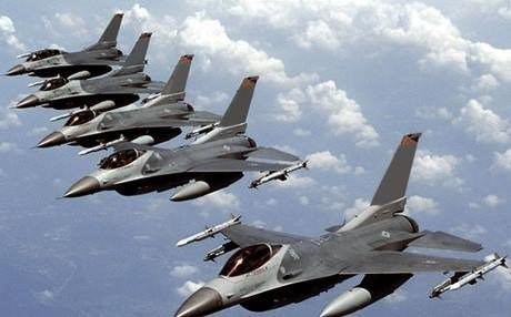  Iraqi warplanes strike Islamic State outpost in Syria