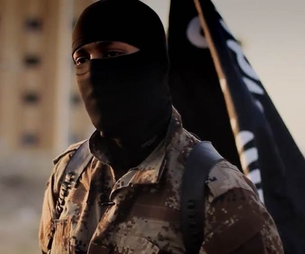  Masked ISIS gunman arrests senior ISIS leaders by order of Baghdadi