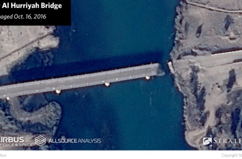  Coalition airstrikes demolish old Mosul bridge completely
