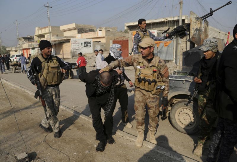  Iraqi federal police apprehend 9 Islamic State members in Mosul