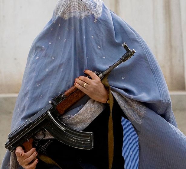  Veiled woman kills 2 ISIS militants in Mosul