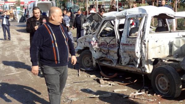  Bomb blast kills, wounds 8 people south of Baghdad