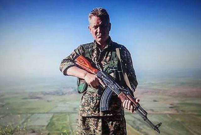  Famous Hollywood actor joins Kurdish forces to fight ISIS in Syria