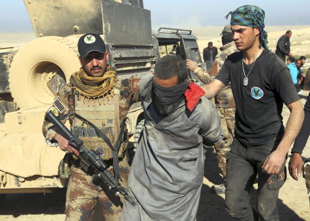  Iraqi security arrest three Islamic State members in Mosul