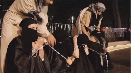  Islamic State whip, bite 4 women in Kirkuk for using cell phones