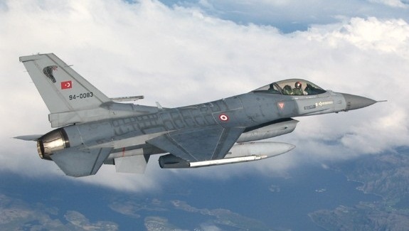  Turkish warplanes bomb Kurdish sites north of Iraq