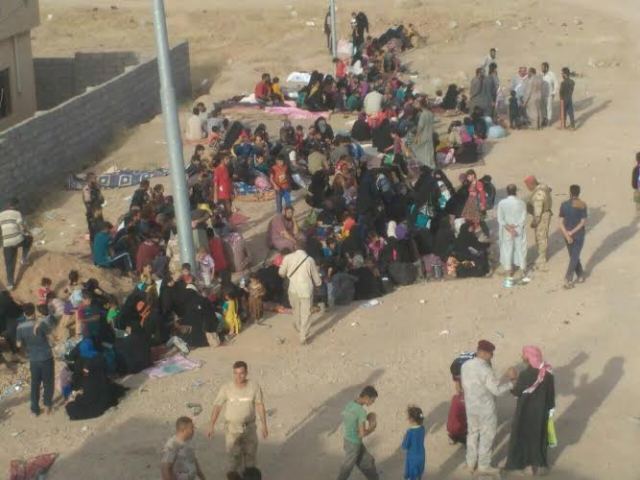  Nineveh Operations receives 800 displaced persons west of Makhmour