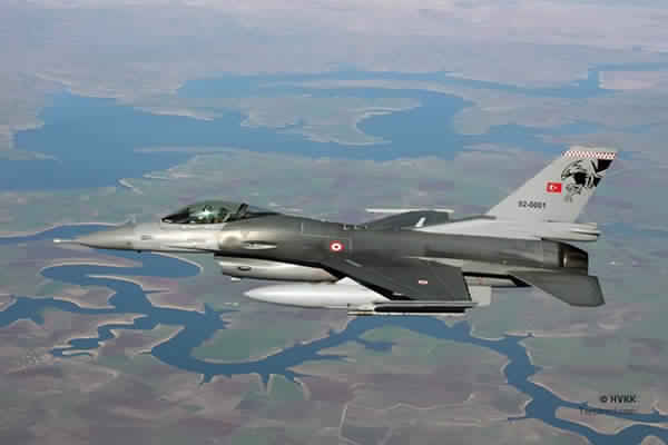  Turkish warplanes attack border areas near Duhok