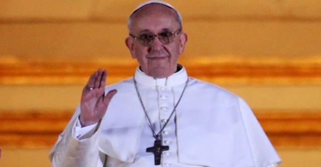  Pope criticizes persecution of Christians in Iraq