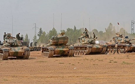  Turkey sends additional forces to Syrian border