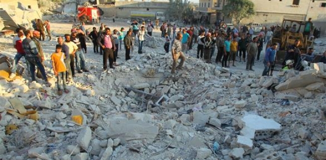  Photos: Airstrikes on Idlib and Aleppo after announcing ceasefire plan
