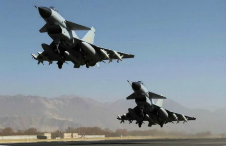  Coalition jets destroy IS convoy coming from Syria to Iraq, kill dozens