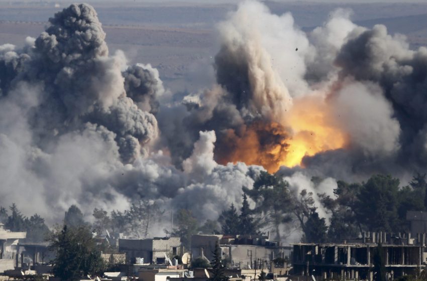  Monitor says air strikes kill 11 people north of Syria’s Raqqa