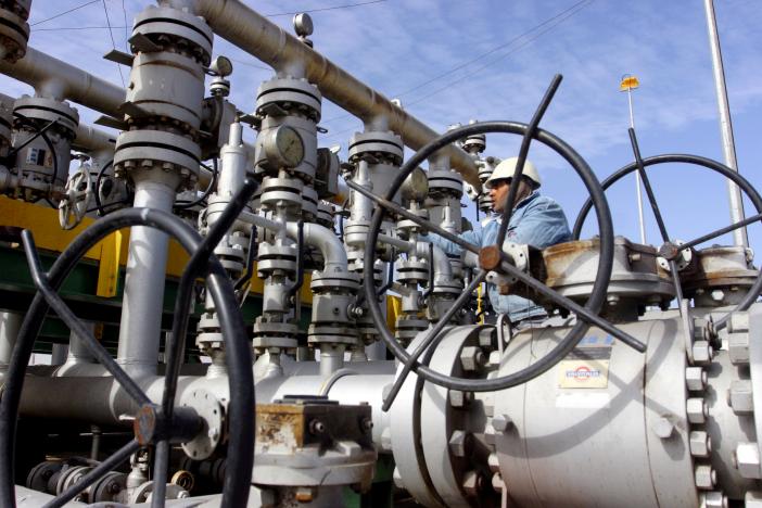  Kurdish forces seize Kirkuk oil facility demanding Iraq build a refinery