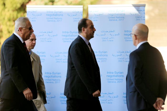  Syrian negotiators arrive for Geneva peace talks