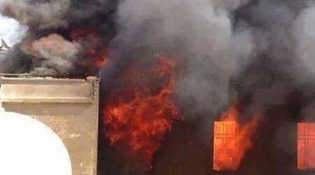  Mysterious fire devours ISIS headquarters in Mosul