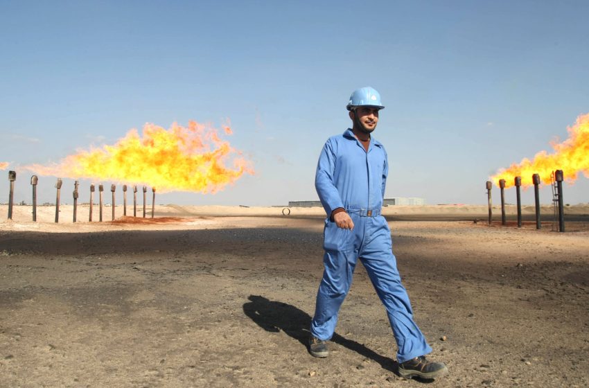  Iraq asks oil companies to raise production and exports