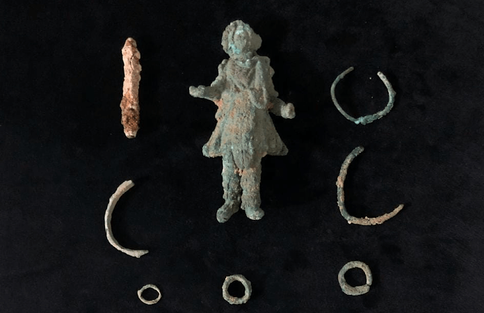  Over 150 artifacts discovered in Nahrawan, Iraq