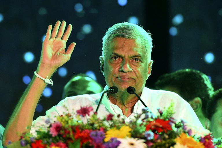  Sri Lanka president set to name new PM