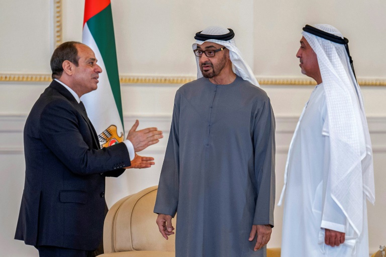  New UAE president meets Macron as world leaders pay respects
