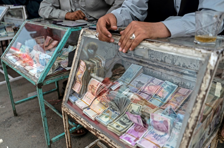  Afghan money exchangers on strike after licence fee hike