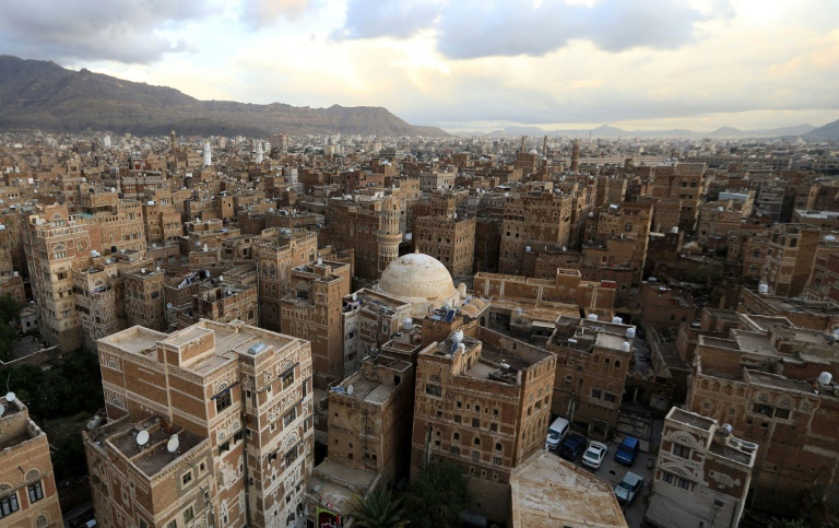  Amnesty urges Yemen rebels to free journalists on death row