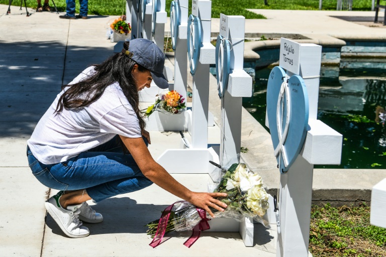  Meghan Markle visits Uvalde to pay respect to shooting victims