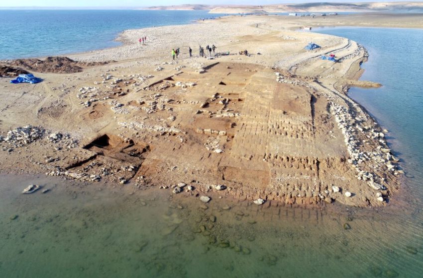  Drought helps in revealing 3400-year-old city