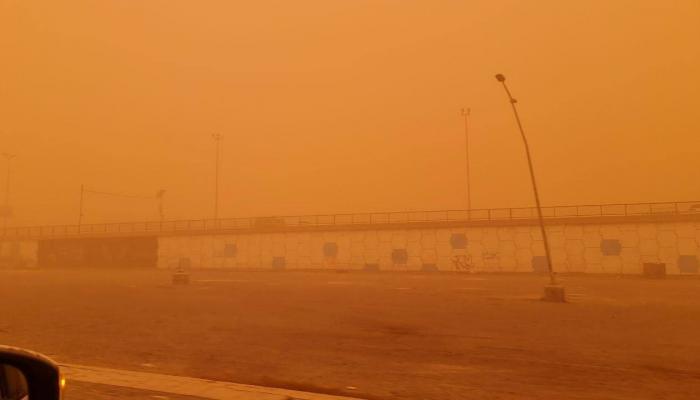  Sandstorm suffocates thousands, suspends flights