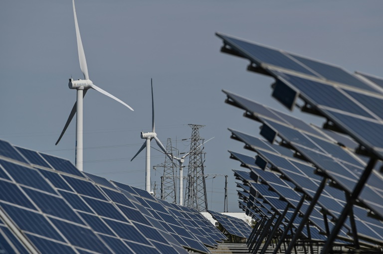  China to double wind, solar energy capacity by 2025