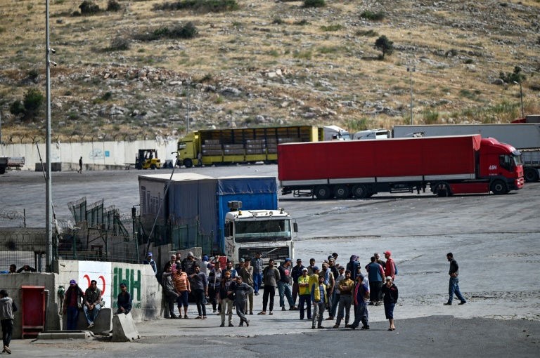  Turkey aid lifeline to war-torn Syria hangs by a thread