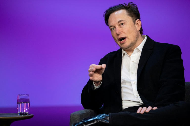  Musk to face Twitter employees at meeting