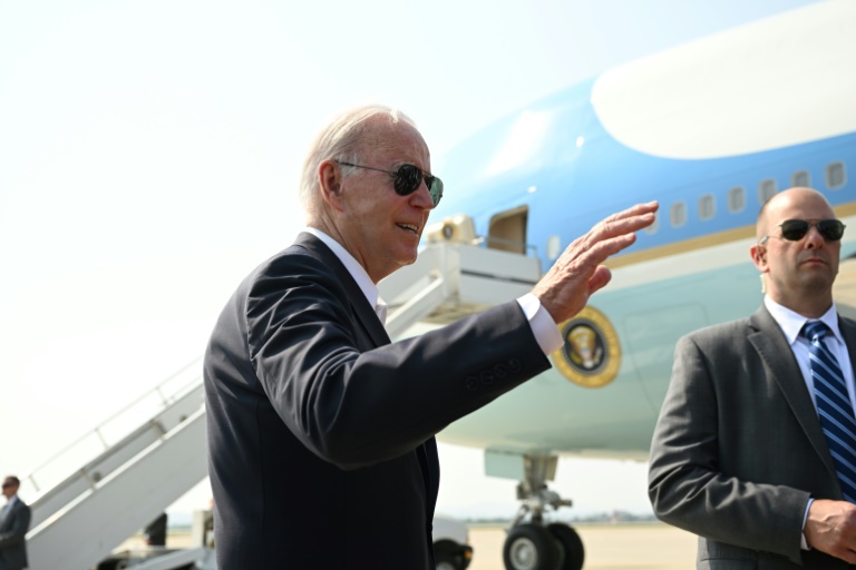  Biden signals US-Saudi thaw with prince meeting on Mideast trip