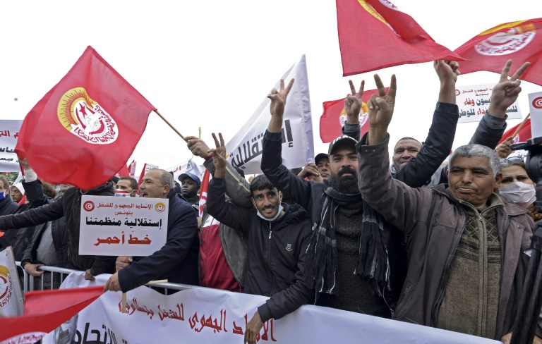  Tunisia union confronts president with nationwide strike
