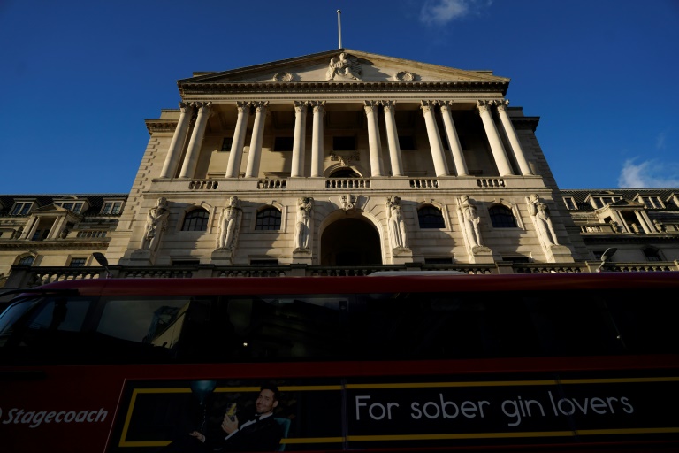  BoE unveils fifth rate hike in row as inflation soars