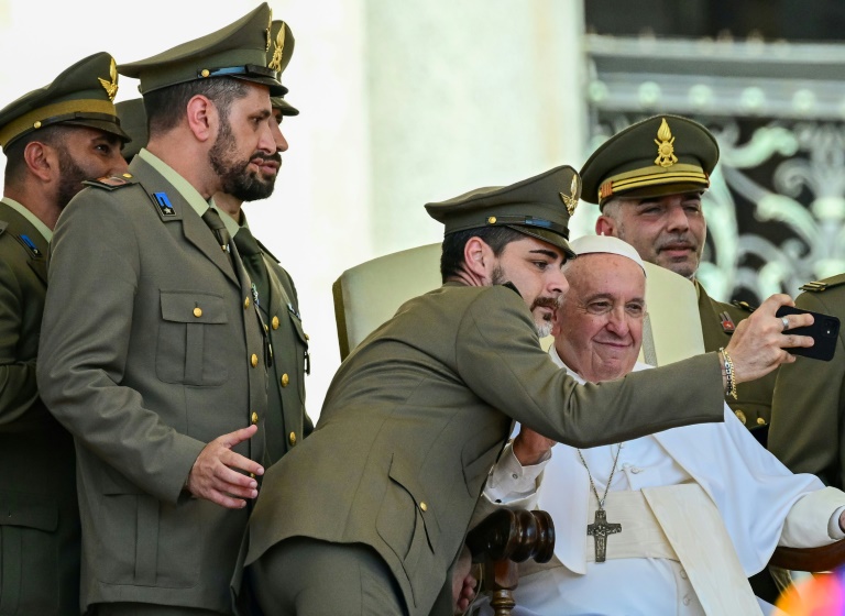  Pope’s future sparks debate, resignation seems unlikely