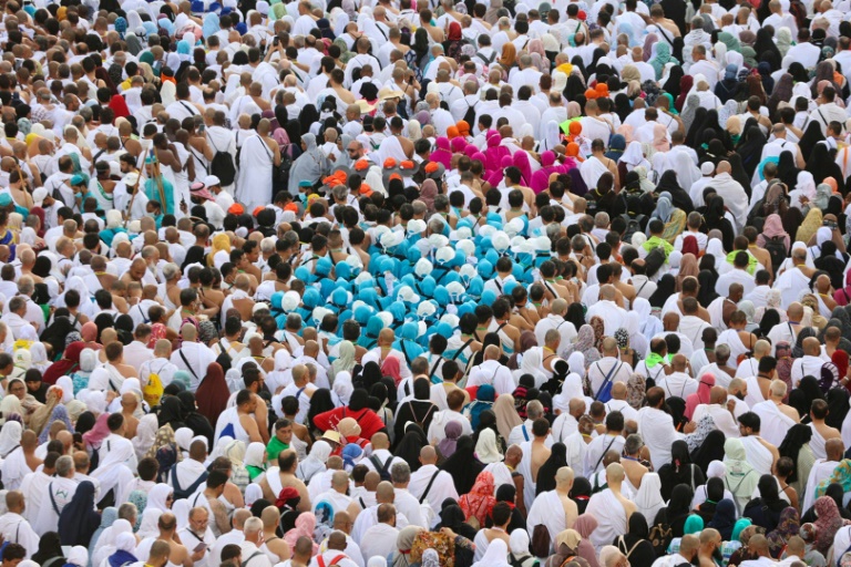  Saudi welcomes 1 million for biggest hajj pilgrimage since pandemic