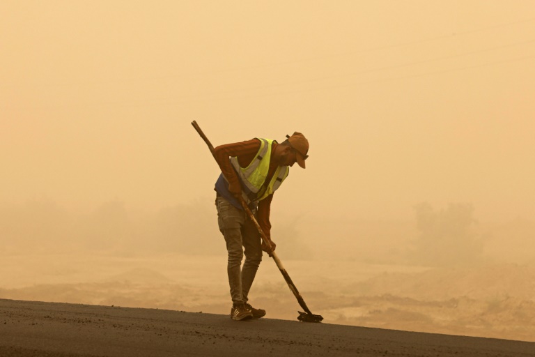  Iraq witnesses first major sandstorm in 2023