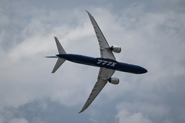  Boeing outmanoeuvres Airbus at first Farnborough since Covid