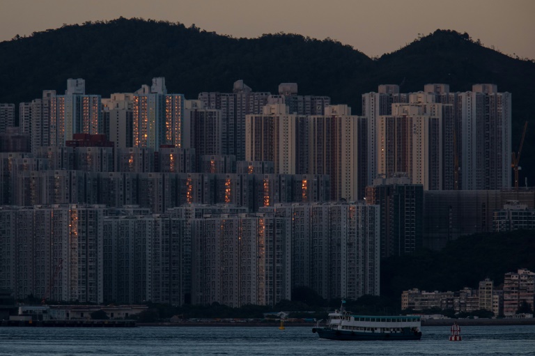  Hong Kong economy tips into technical recession