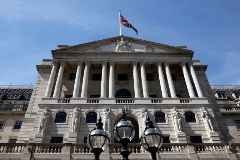  Inflation-fighting BoE poised to unleash big rate hike
