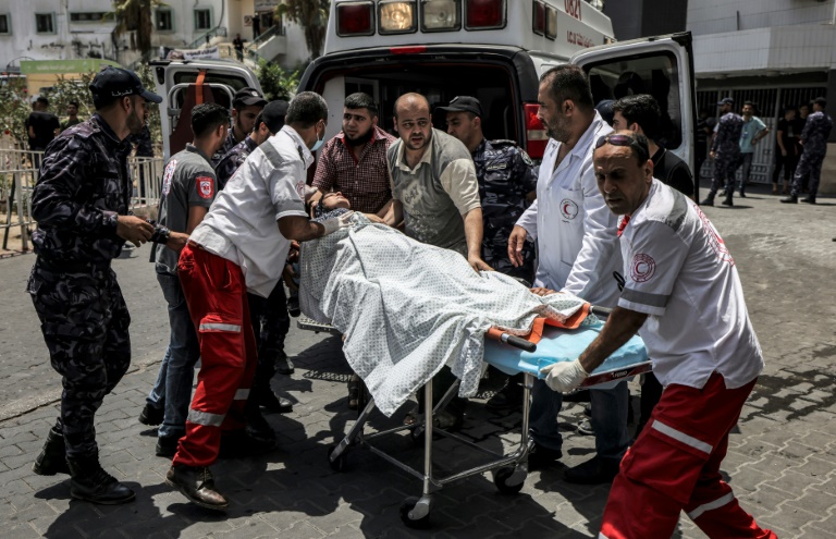  Gaza hospital chief warns of ‘crisis’ as supplies dwindle