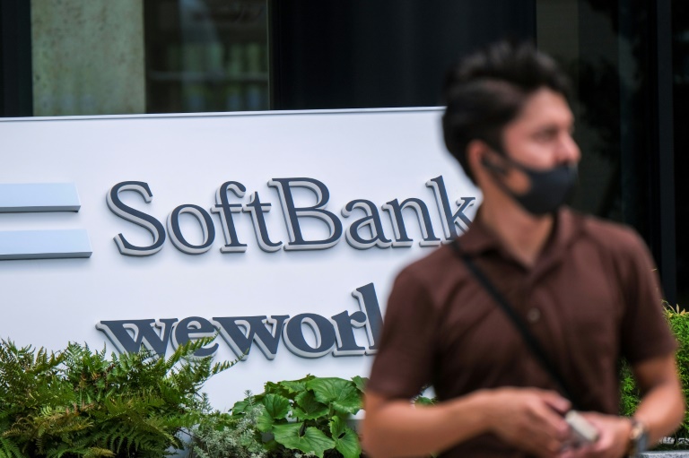  Japan’s SoftBank reports record quarterly net loss