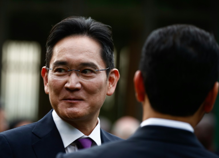  South Korea pardons Samsung boss ‘to help the economy’