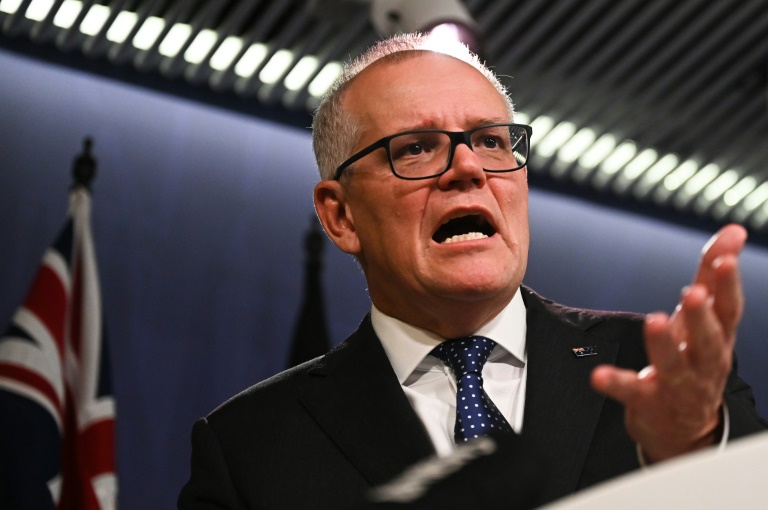 Former Australian PM defends secret power grab