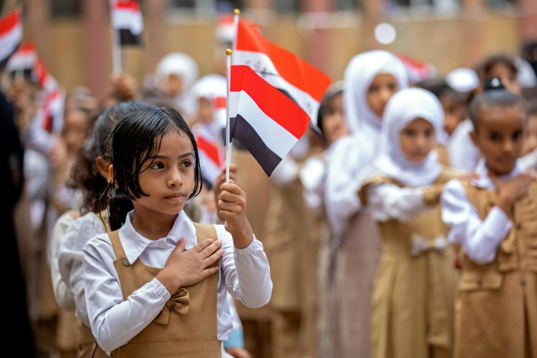  Children in war-torn Yemen skip class to survive ‘misery’