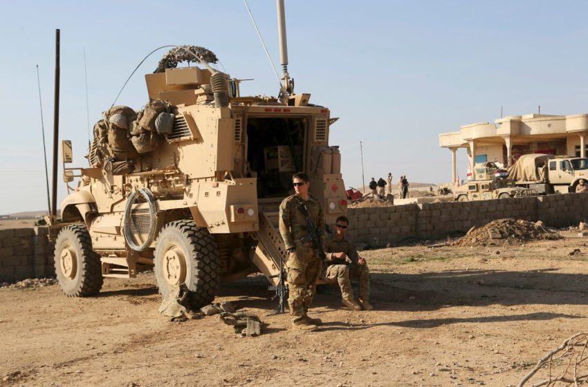  The United States sends 300 additional soldiers to Iraq