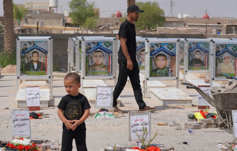  Iraq’s Sadr loyalists express diehard support