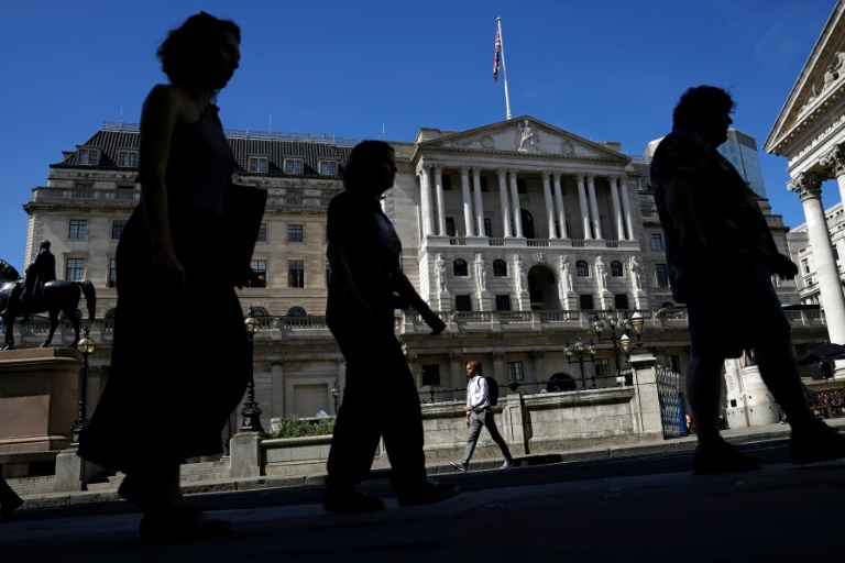  Bank of England hikes rate again as UK enters recession